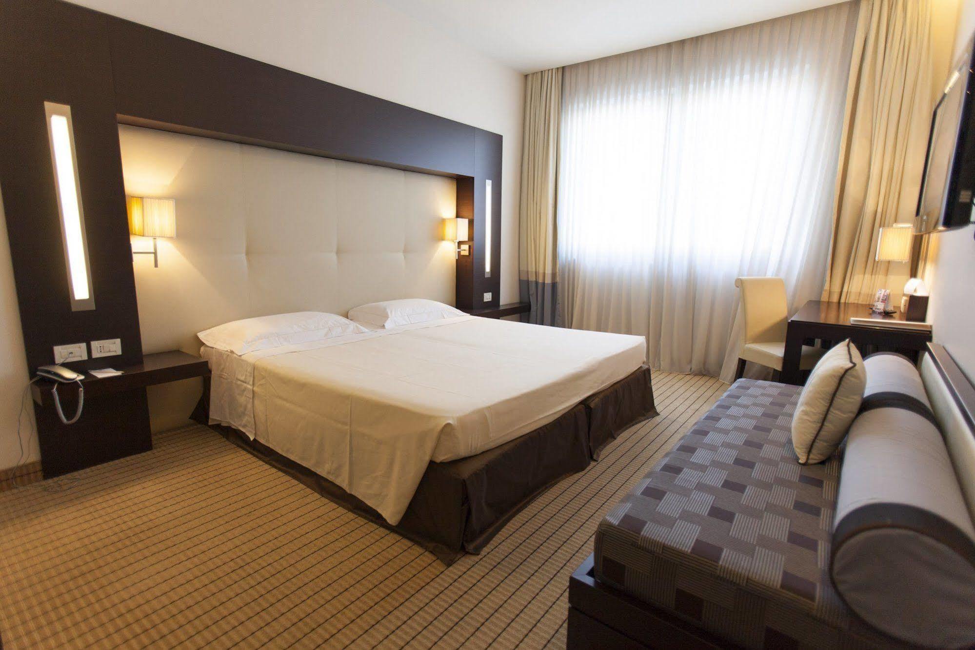 Hotel & Residence ヴィッラ・バルトロメーア エクステリア 写真